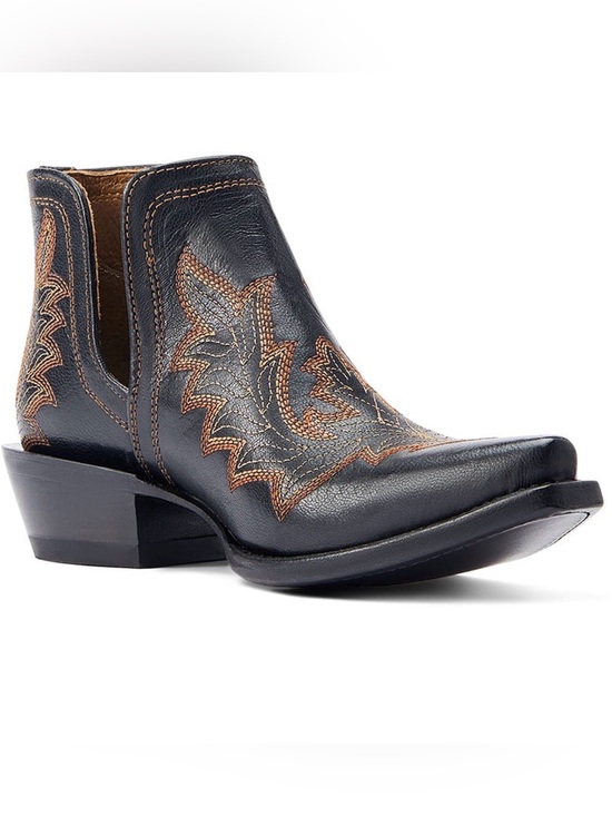Ariat Shoes - Ariat Women's Dixon Low Heel Western Boots - Bohemian Black